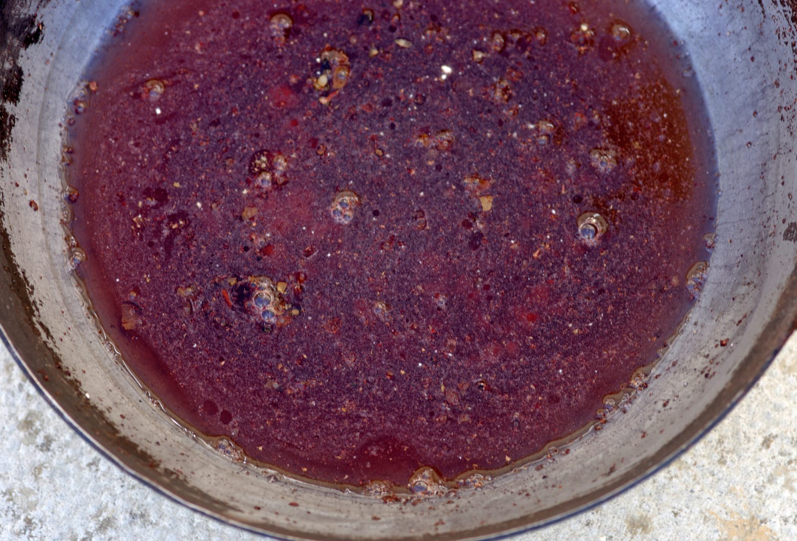 http://ayuryog.org/sites/default/files/tamarind_seeds_crushed.jpg